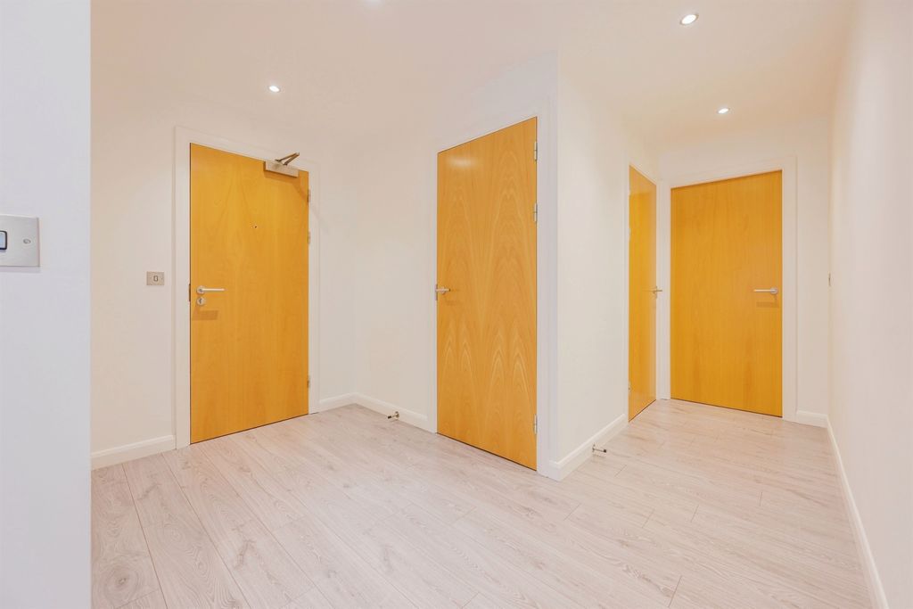 2 bed flat for saleStuart Street, Derby DE1 photo 2