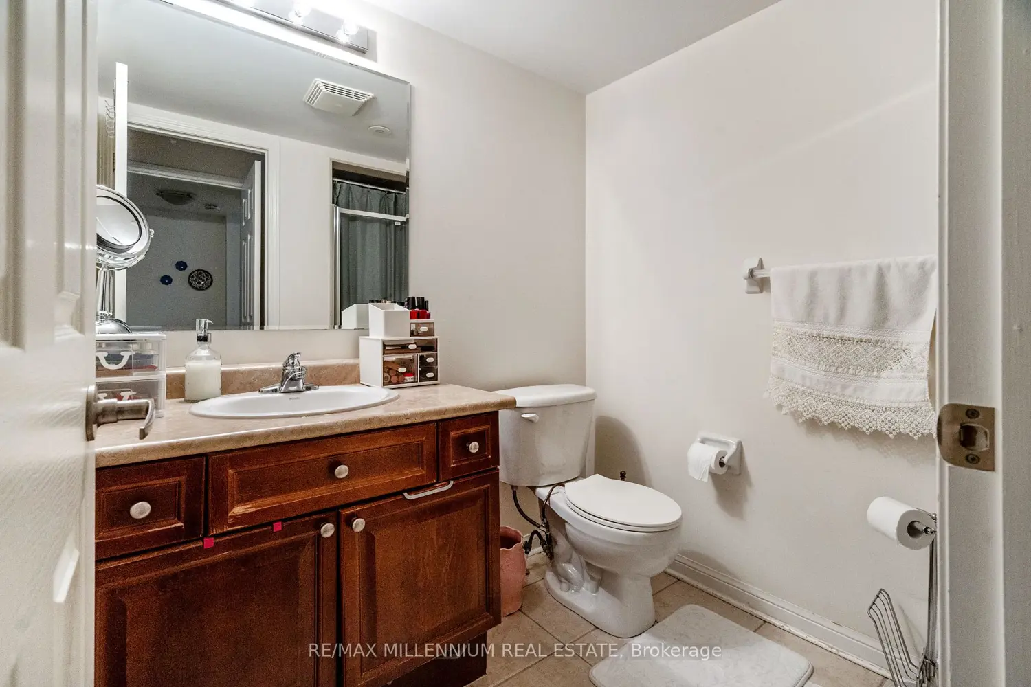 Additional image 20 of 774 Neighbourhood Circle 4