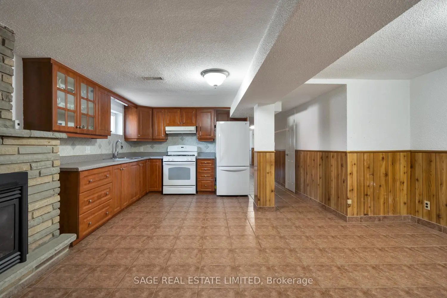 Additional image 18 of 22 East Drive