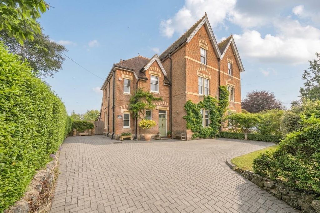 5 bed semi-detached house for salePotterne Road, Devizes SN10