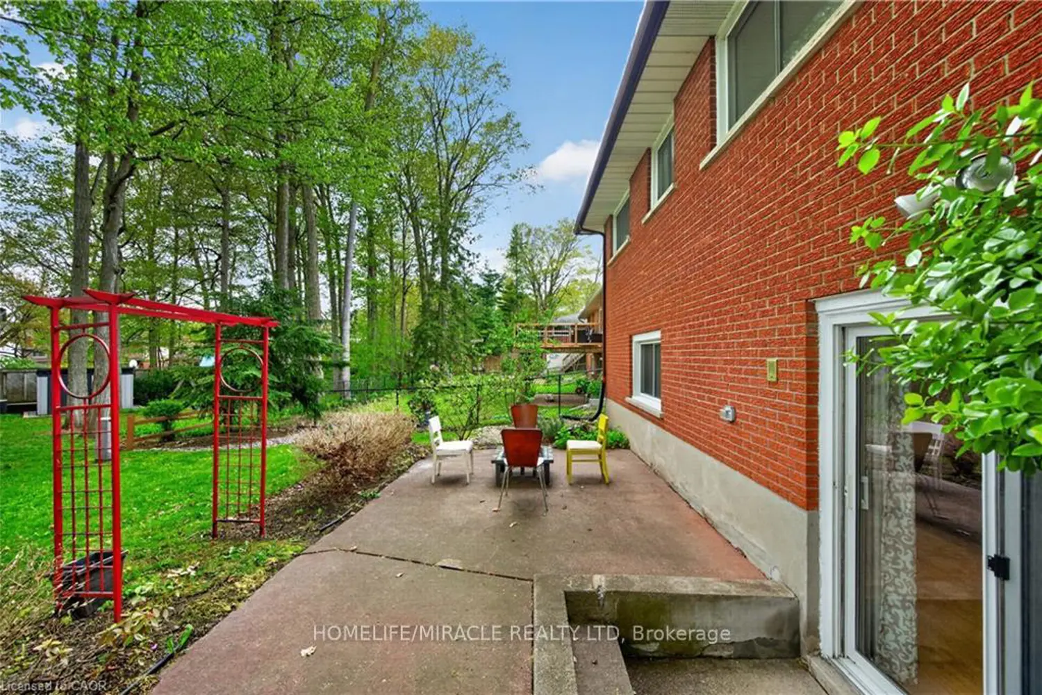 Additional image 17 of 217 Pinegrove Crescent