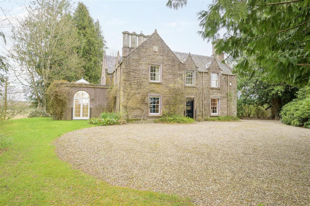 3 bed detached house for saleMeikleour, Perth PH2