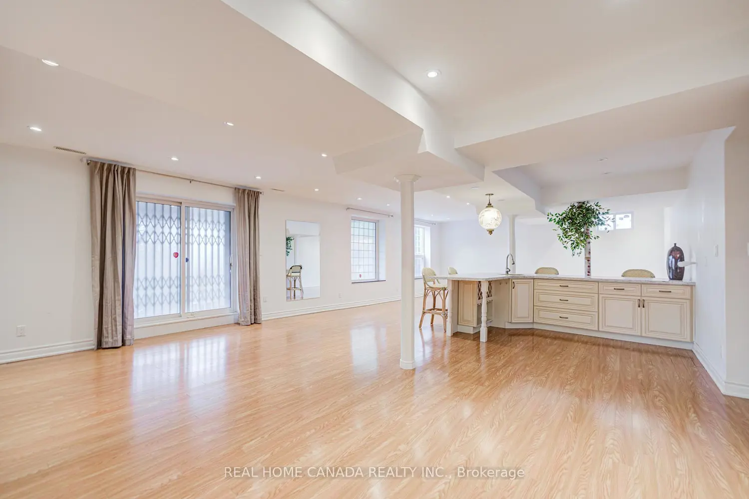 Additional image 19 of 20 Saddletree Drive