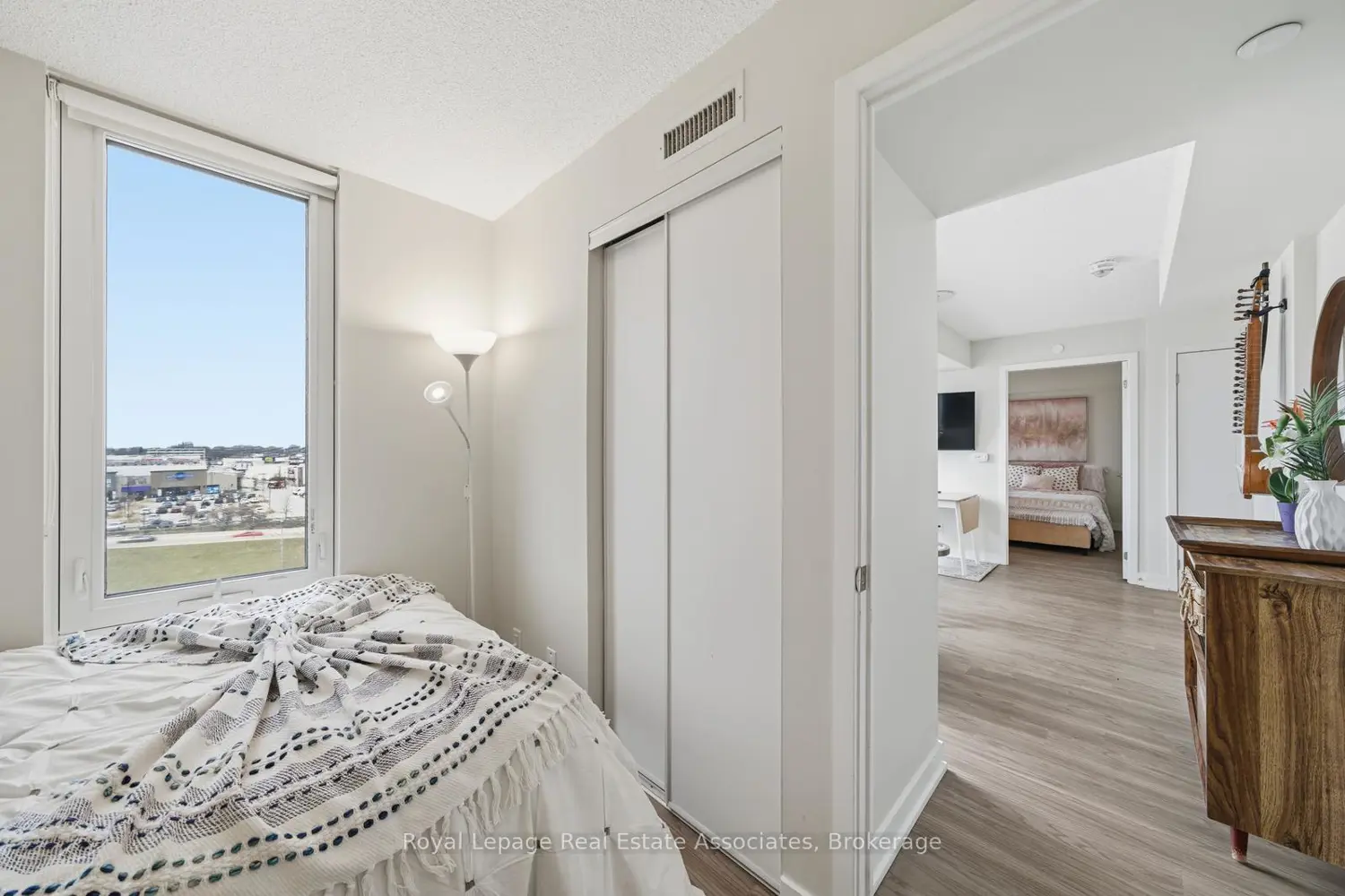 Additional image 14 of 38 Monte Kwinter Court 807