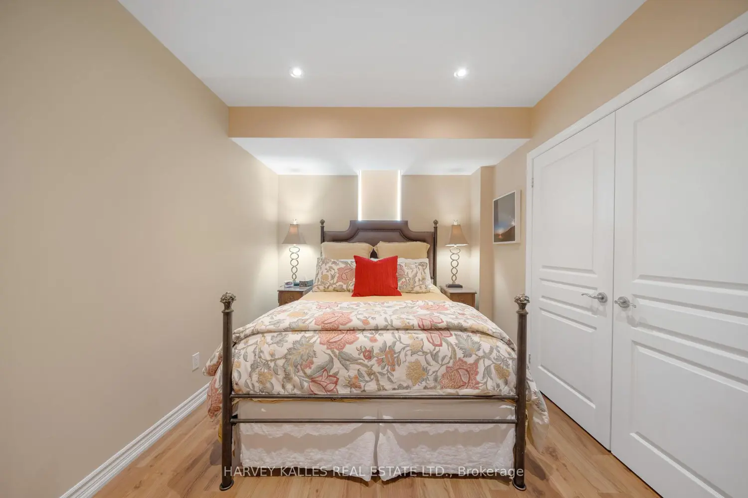 Additional image 11 of 466 Glengarry Avenue