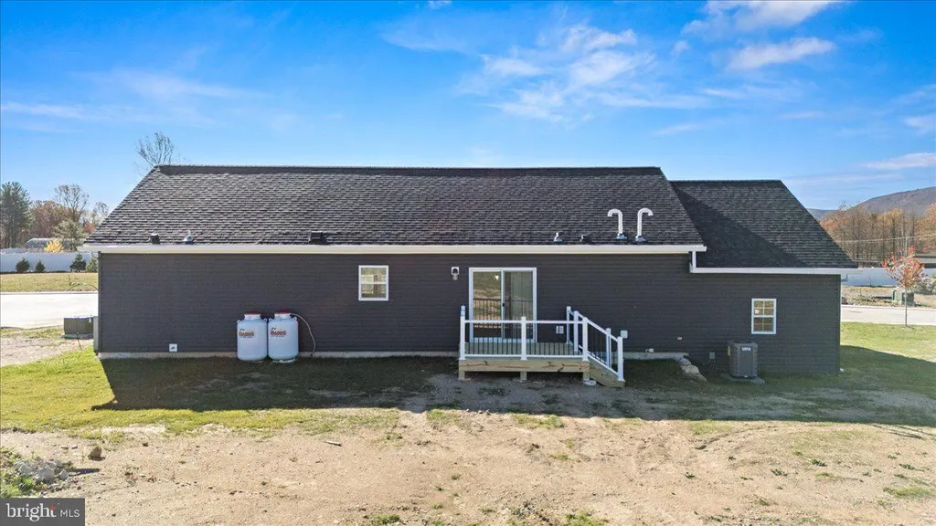 Additional image 3 of 1410 Heytesbury Road, Walnutport, PA 18088