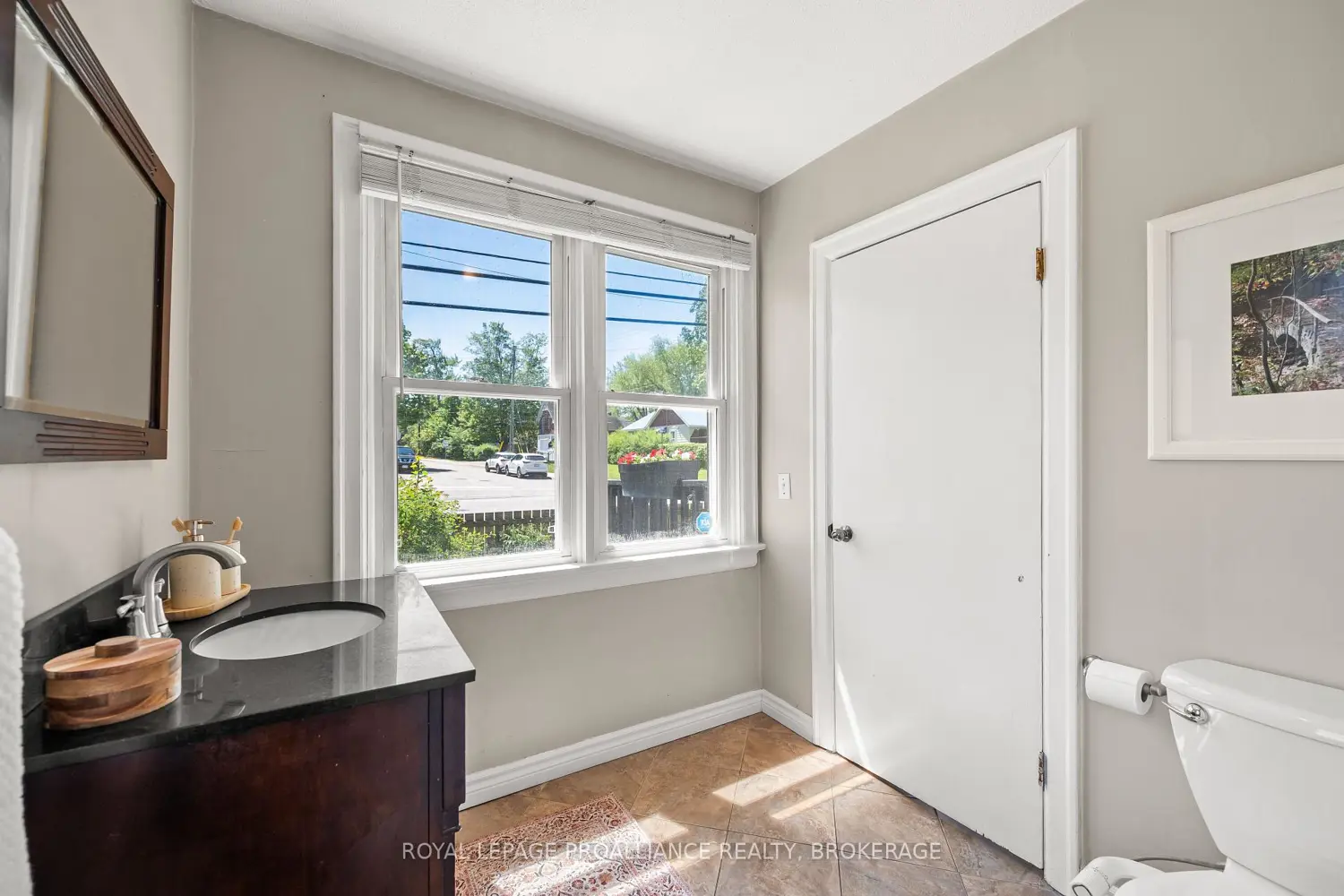 Additional image 10 of 560 King Street