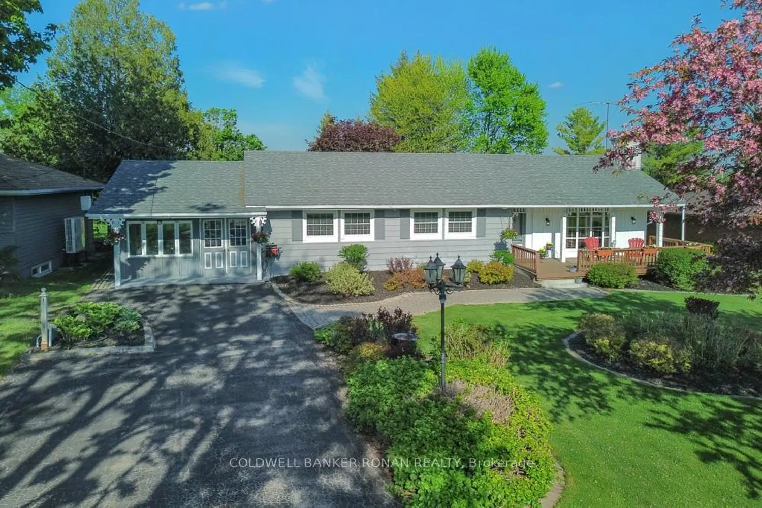 1257 Sideroad 20 photo 2