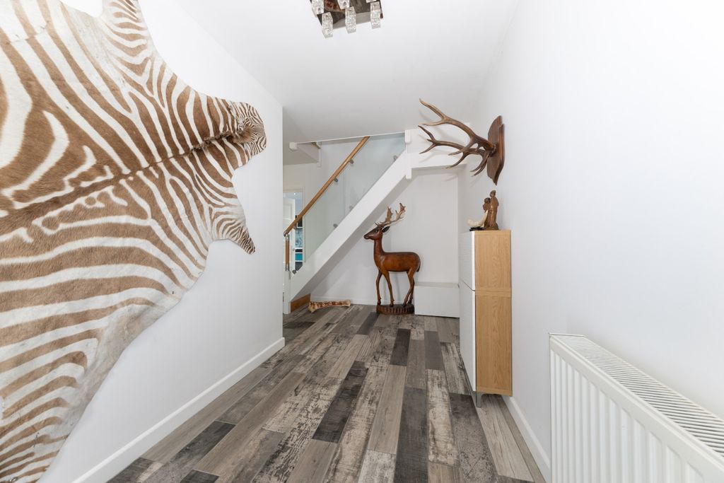 Additional image 7 of 3 bed semi-detached house for saleBullpond Lane, Dunstable LU6