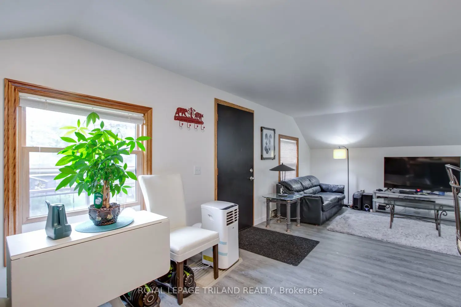 Additional image 10 of 7575 Biddulph Street