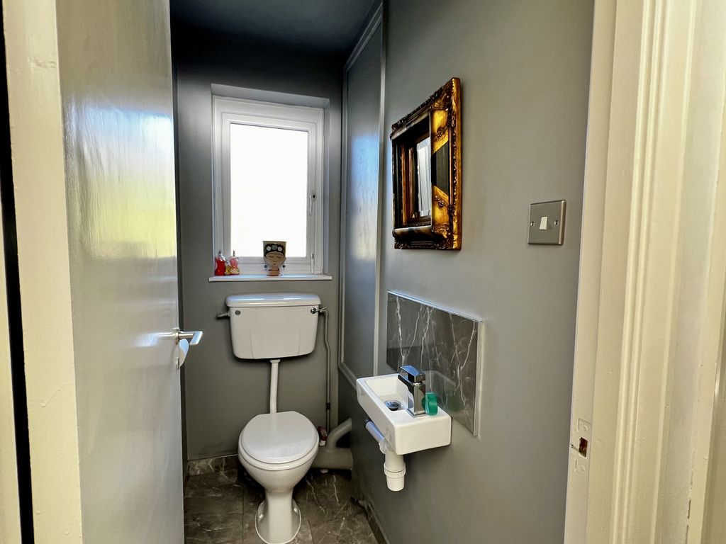 Additional image 18 of 3 bed flat for saleThe Gateway, Dover CT16