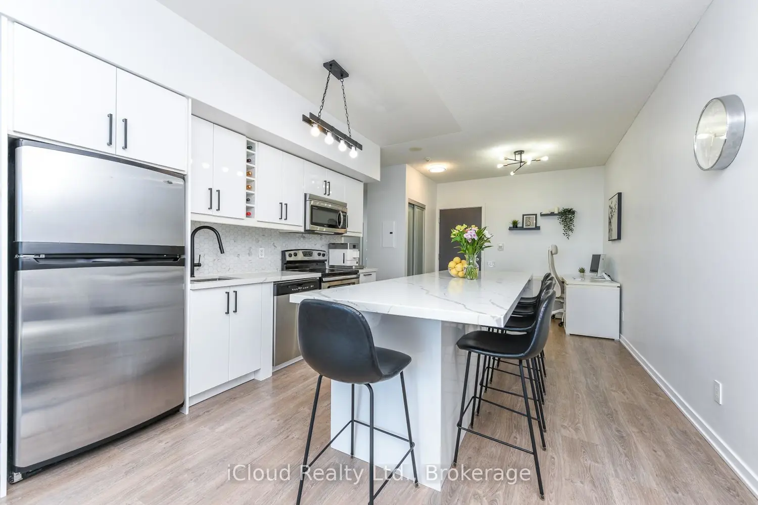 103 The Queensway 1303