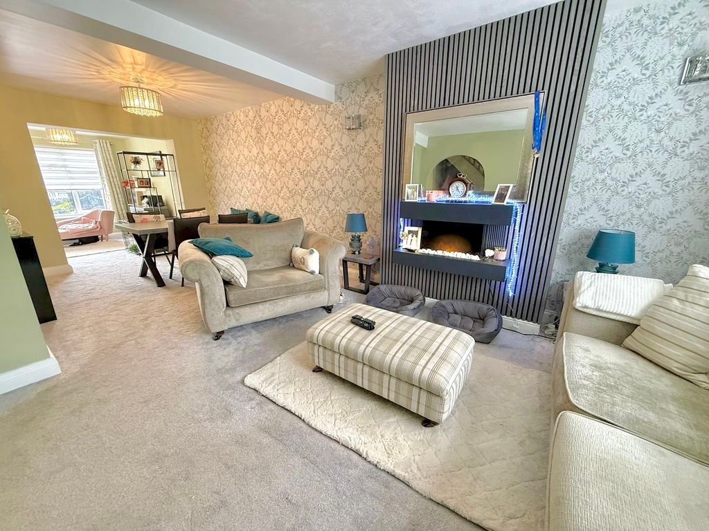 Additional image 3 of 5 bed semi-detached house for saleGilded Acre, Dunstable LU6