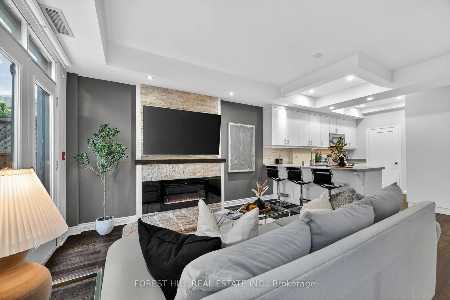 Additional image 11 of 500 Richmond Street Th 115