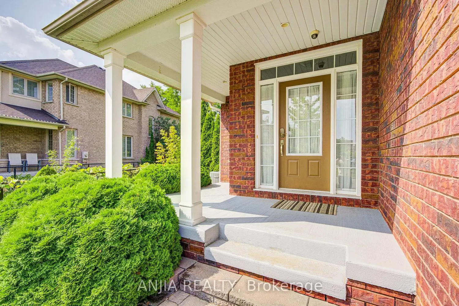10 Thistledown Crescent