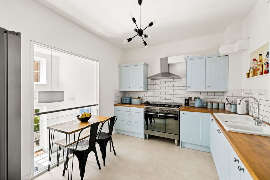 Additional image 3 of 3 bed flat for saleMill Race, River, Dover CT17