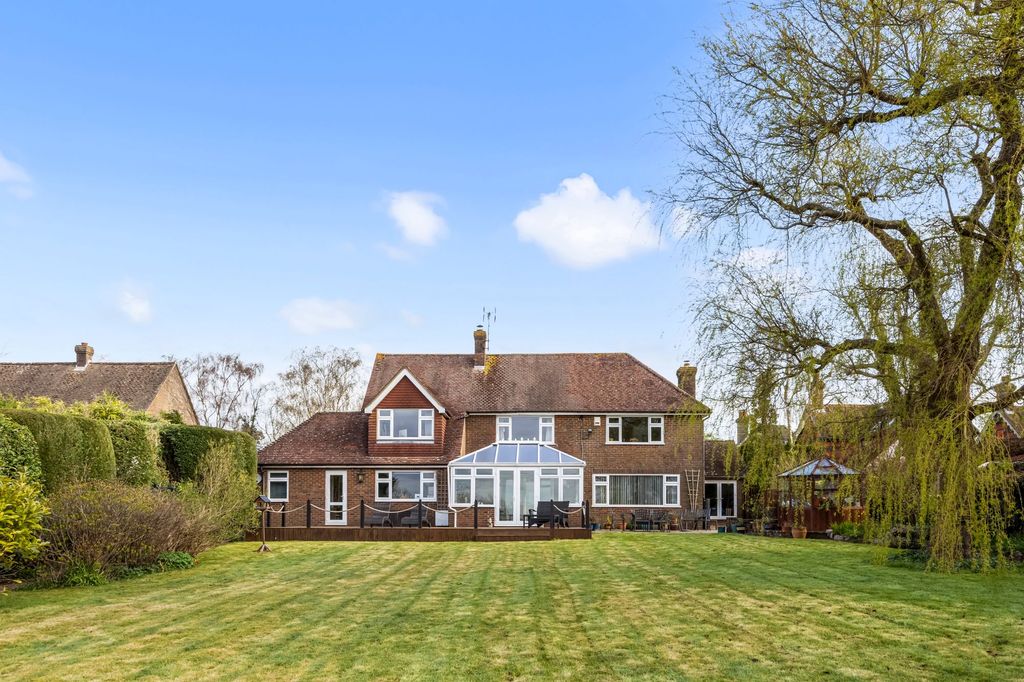5 bed detached house for saleTop Road, Sharpthorne RH19 photo 2