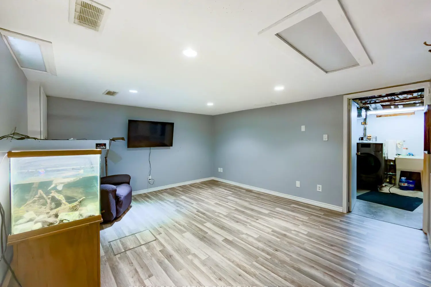Additional image 14 of 724 Parkview Crescent