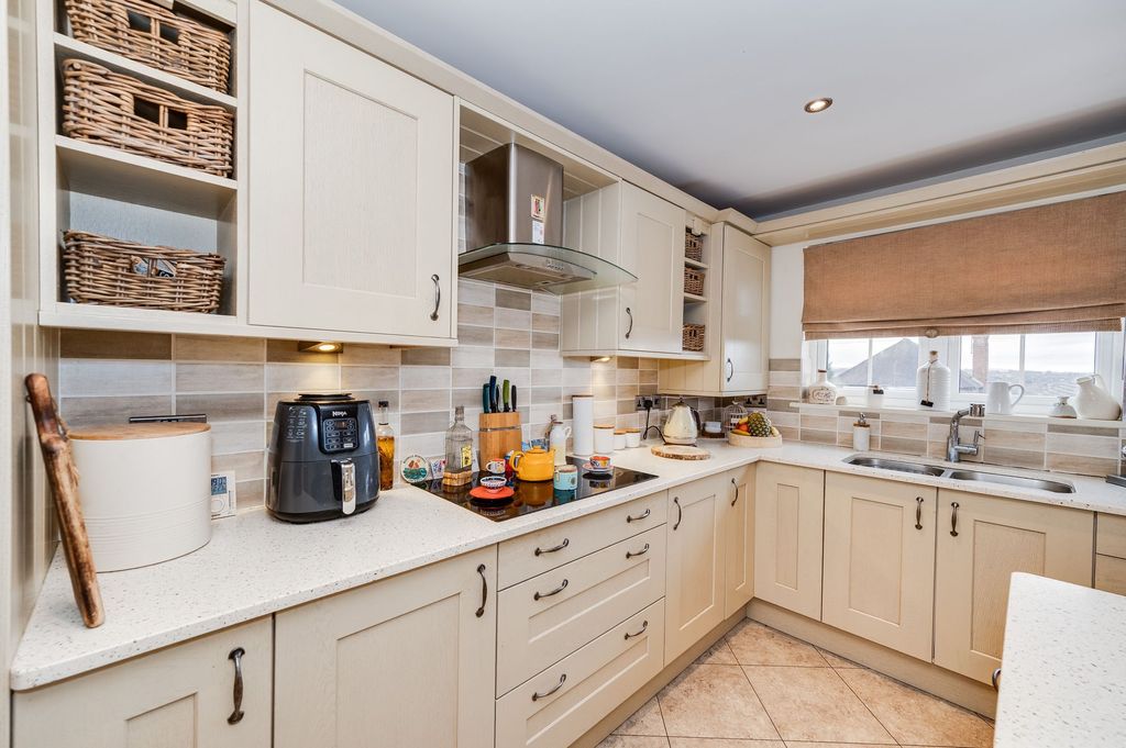 Additional image 9 of 3 bed town house for saleHolmley Lane, Dronfield S18