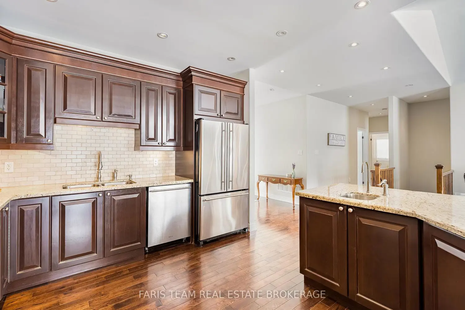 30 Fisher Drive photo 3