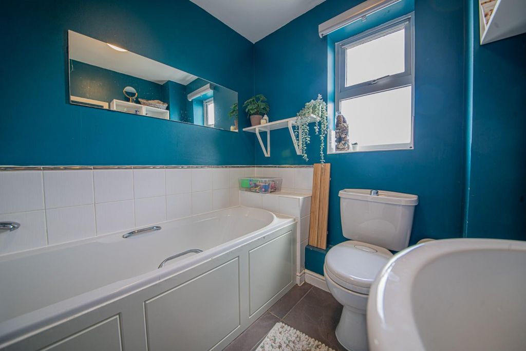 Additional image 11 of 2 bed flat for saleDrum Road, Eastleigh SO50