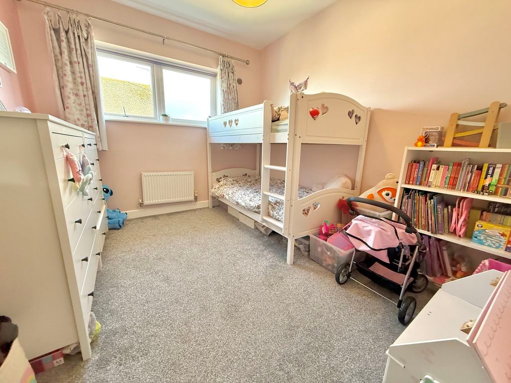 Additional image 5 of 2 bed flat for saleLeyland Road, Dunstable LU6