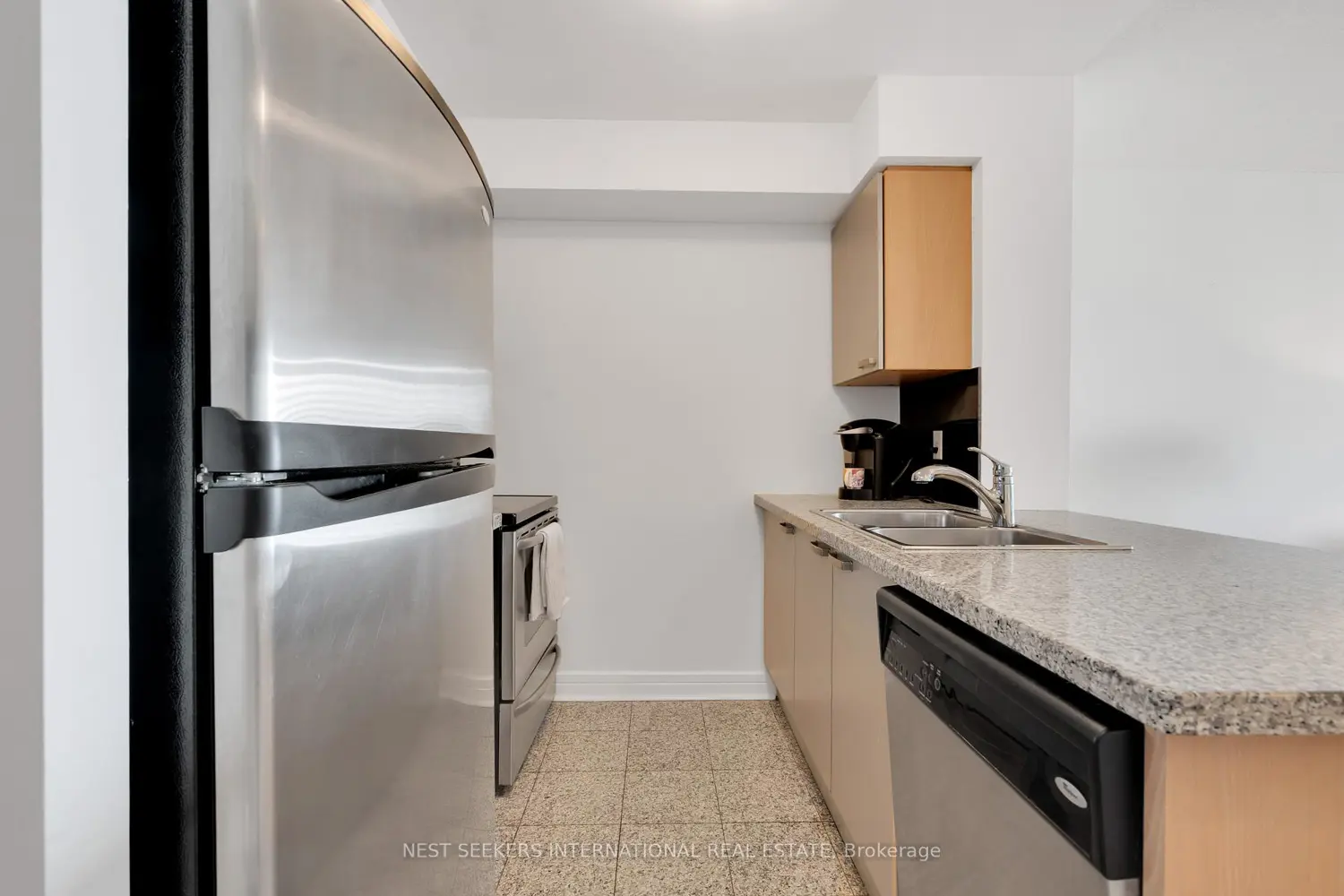 Additional image 6 of 16 Harrison Garden Boulevard 1011