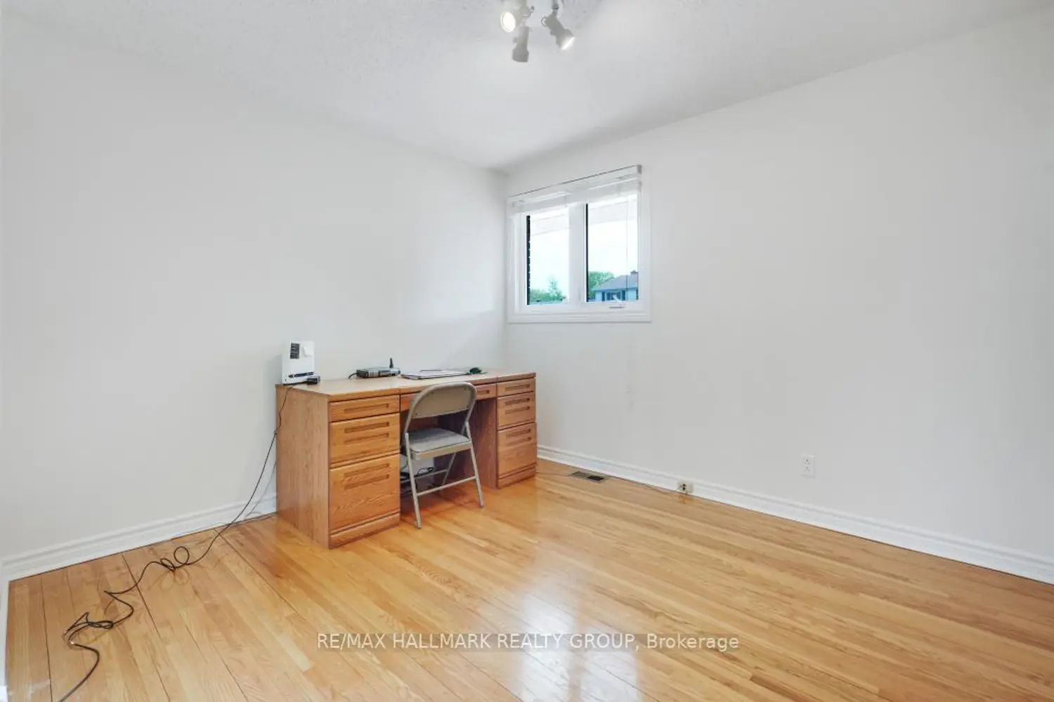 Additional image 9 of 39 Parkwood Crescent