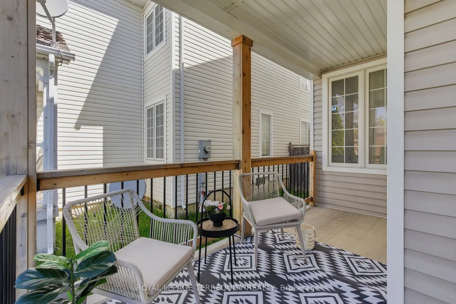 1637 Grandview Street photo 2