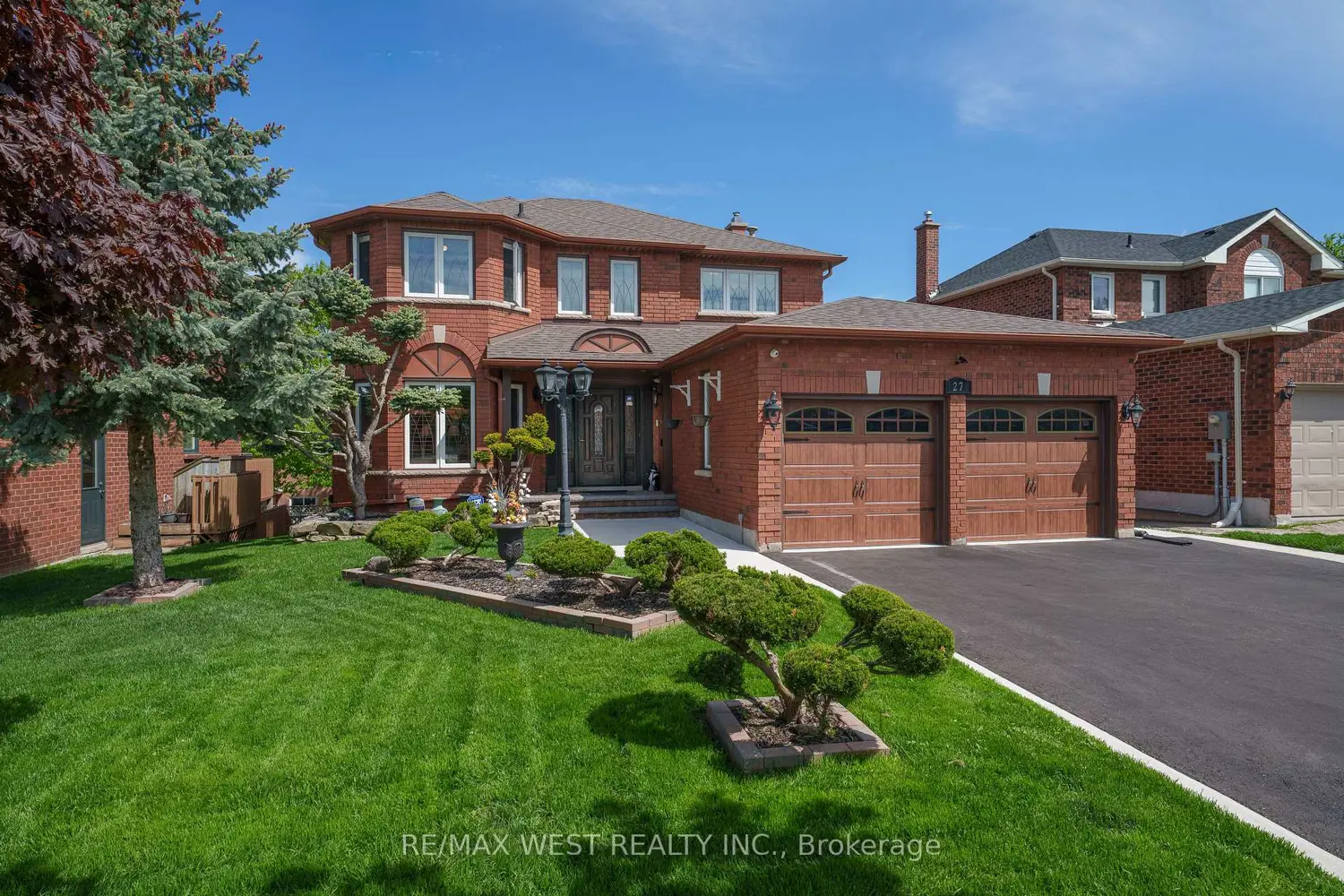 27 Golden Meadow Road