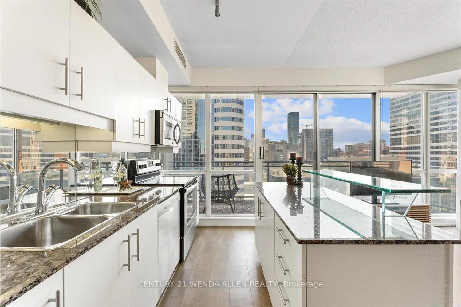 Additional image 7 of 220 Victoria Street 1709