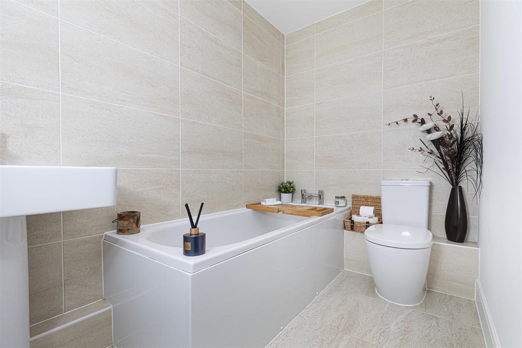 Additional image 16 of 2 bed flat for saleTennyson Avenue, Lindley, Huddersfield HD3