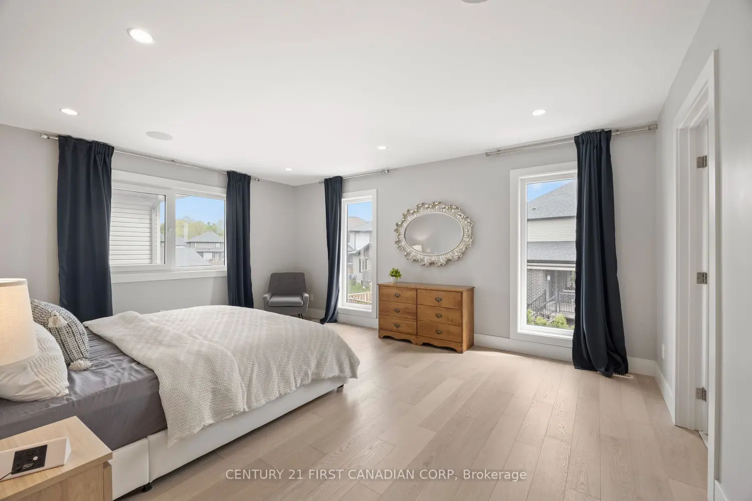 Additional image 10 of 2190 Bakervilla Street