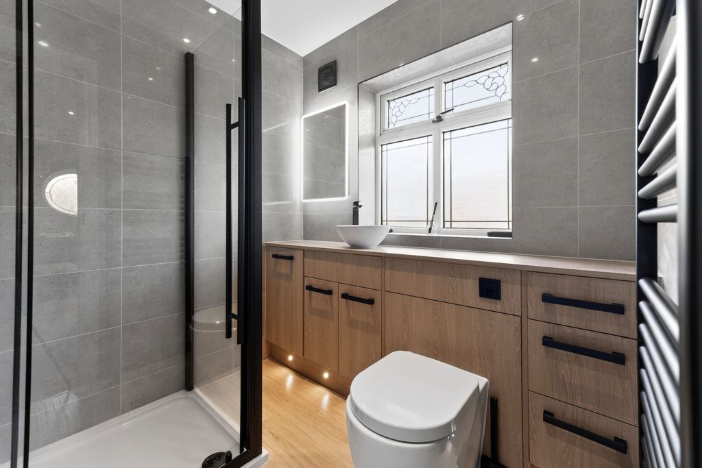 Additional image 17 of 5 bed detached house for salePark Drive, Ellesmere Port CH65