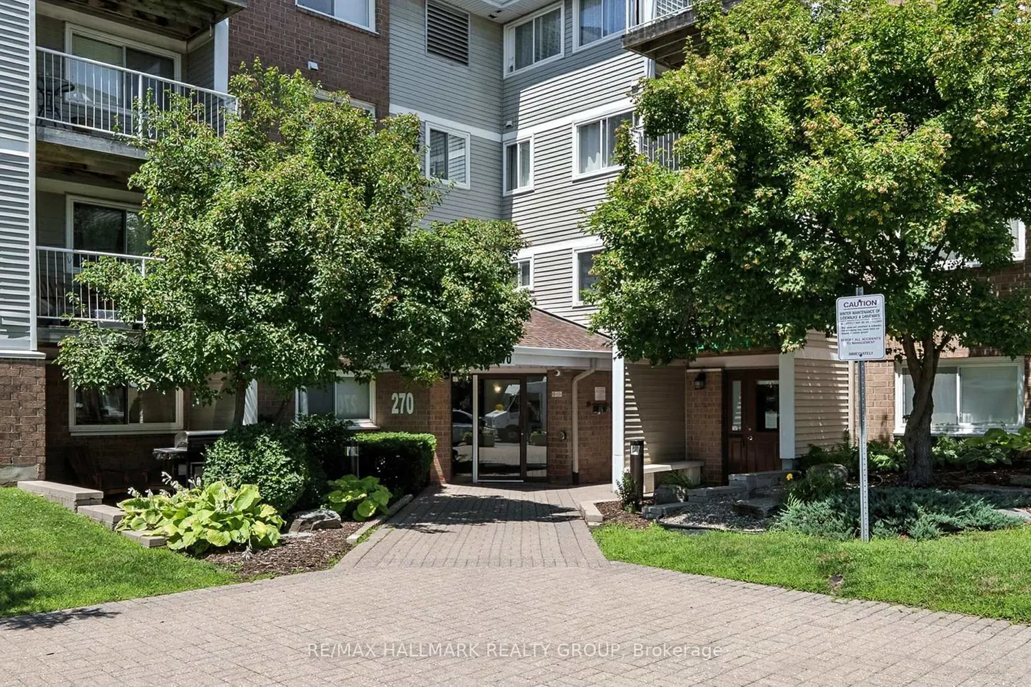 270 Brittany Drive photo 2