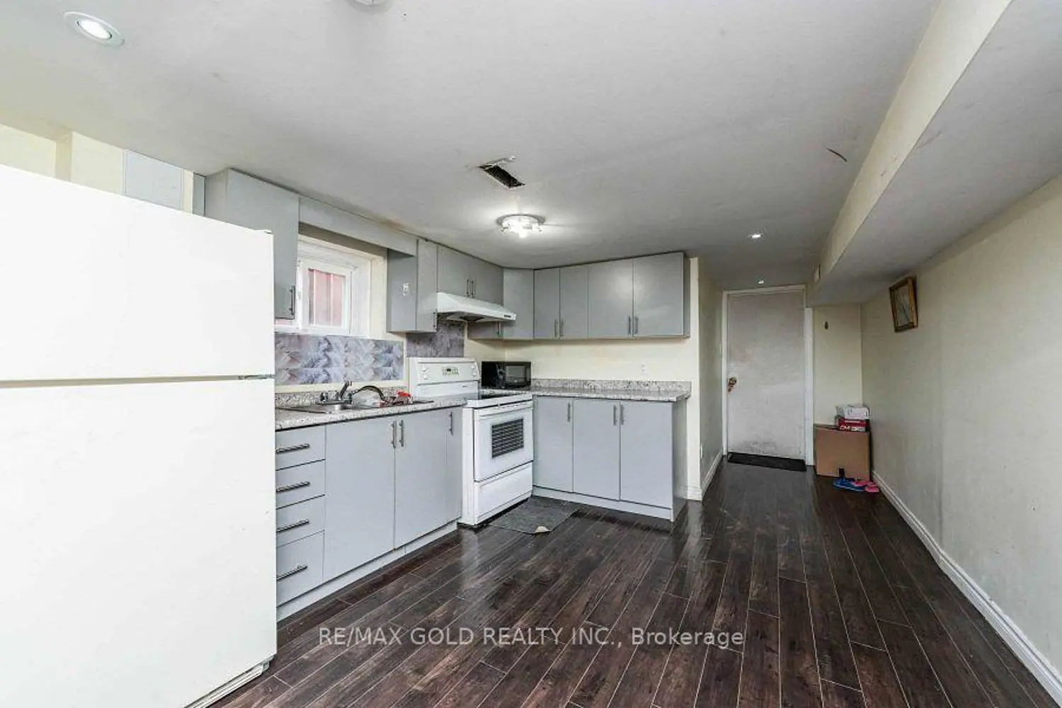 Additional image 14 of 3430 Chipley Crescent