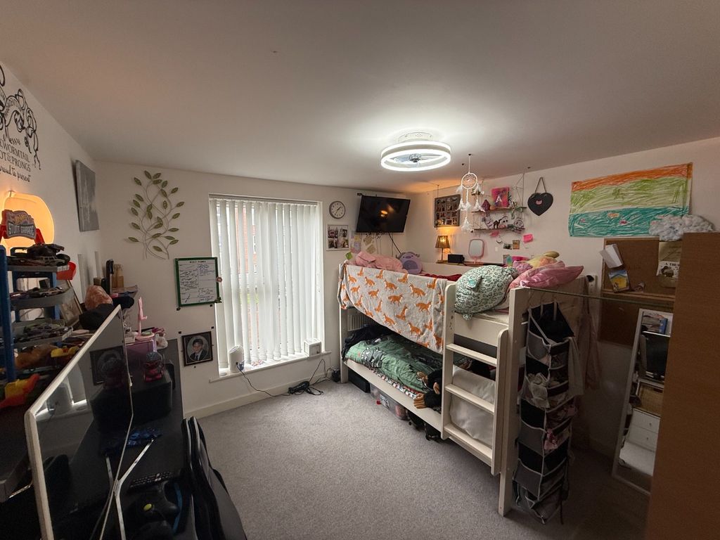 Additional image 7 of 2 bed flat for saleTilling Green, Dunstable LU5
