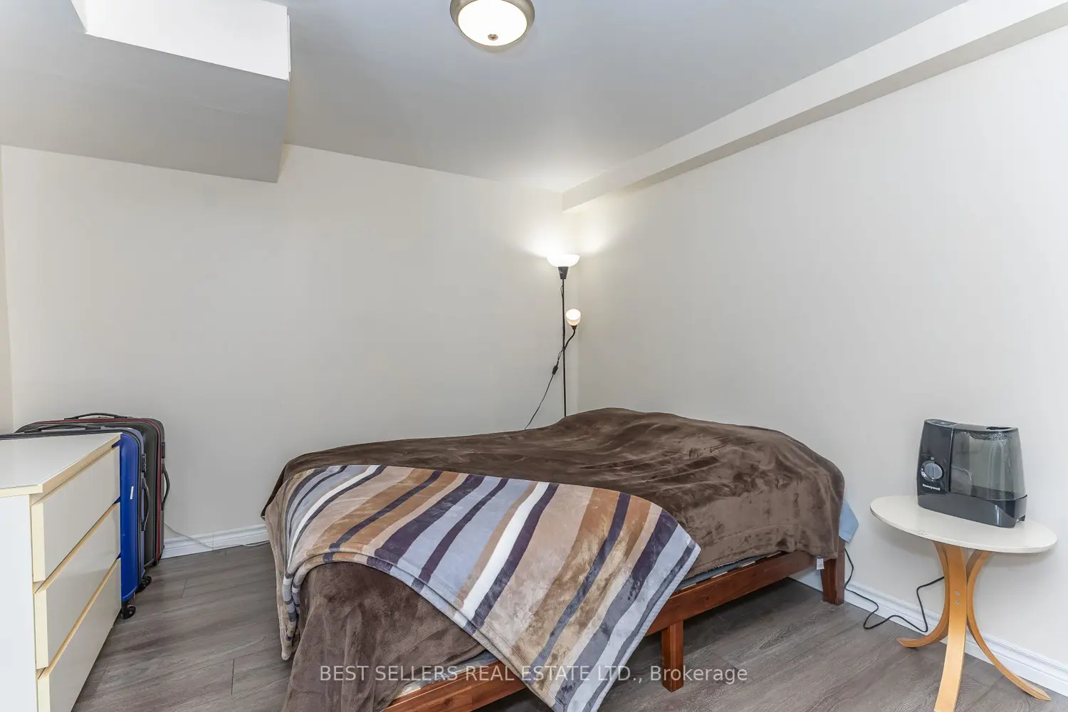 Additional image 15 of 2554 Palisander Avenue