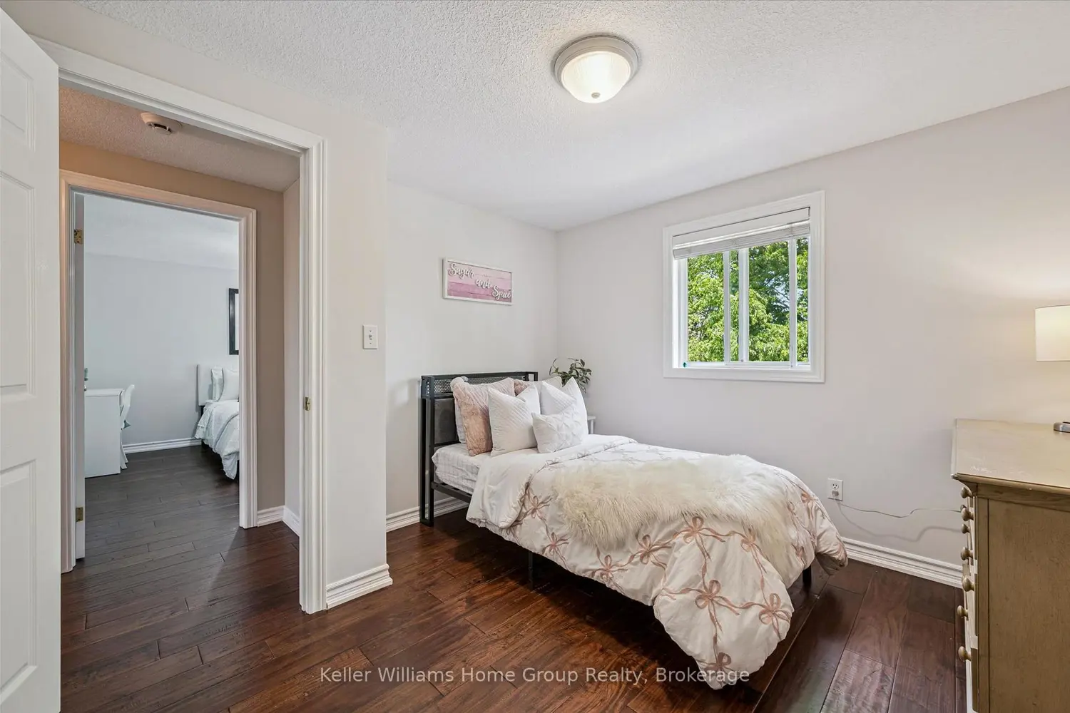 27 Davis Street photo 5