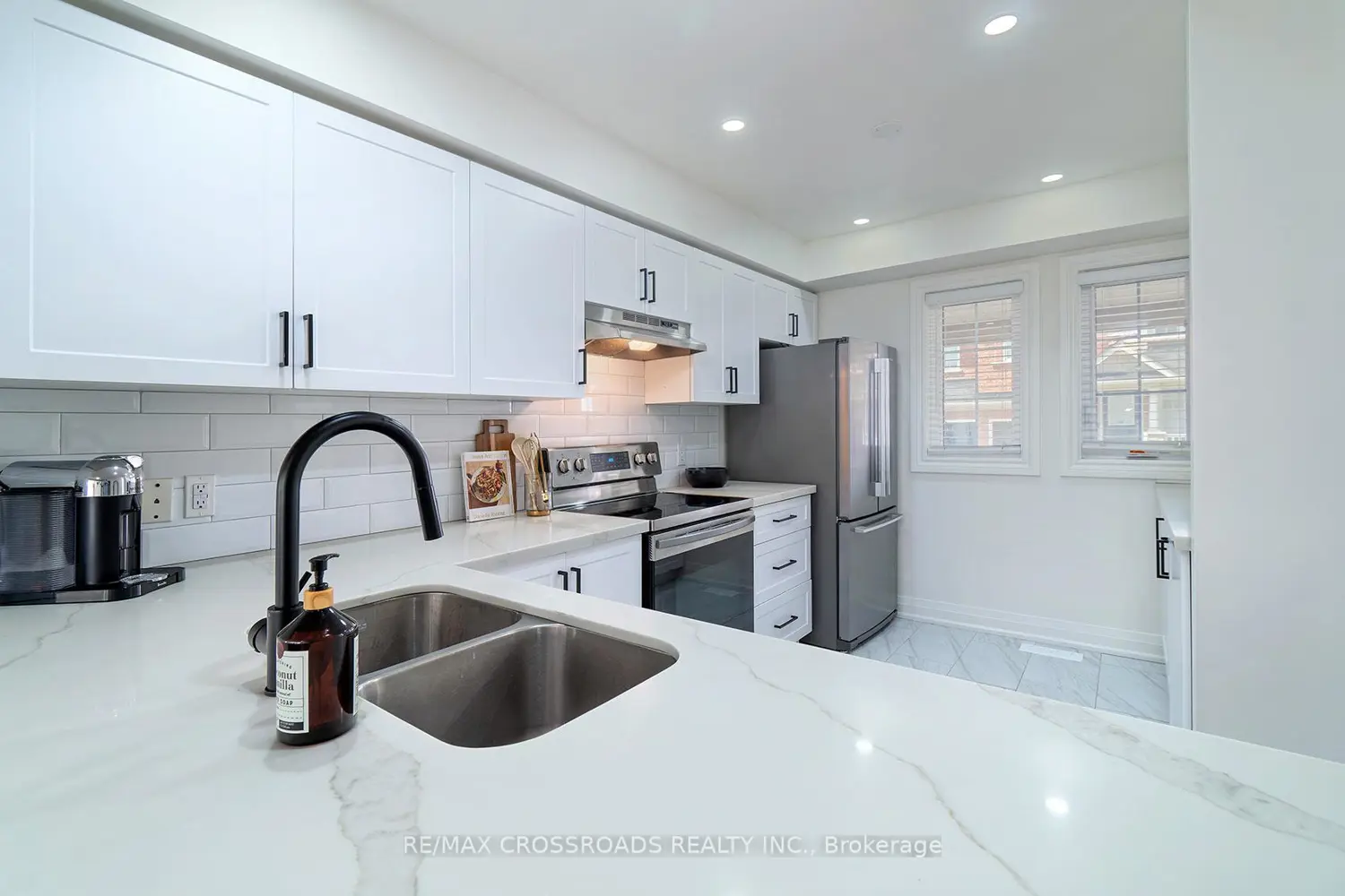 35 Torr Lane photo 5