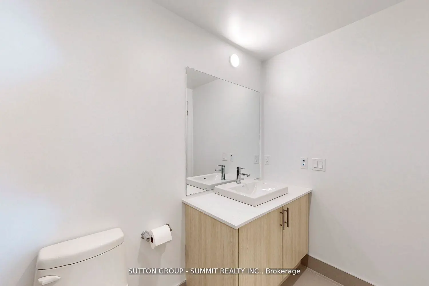 Additional image 12 of 1195 The Queensway Street 801