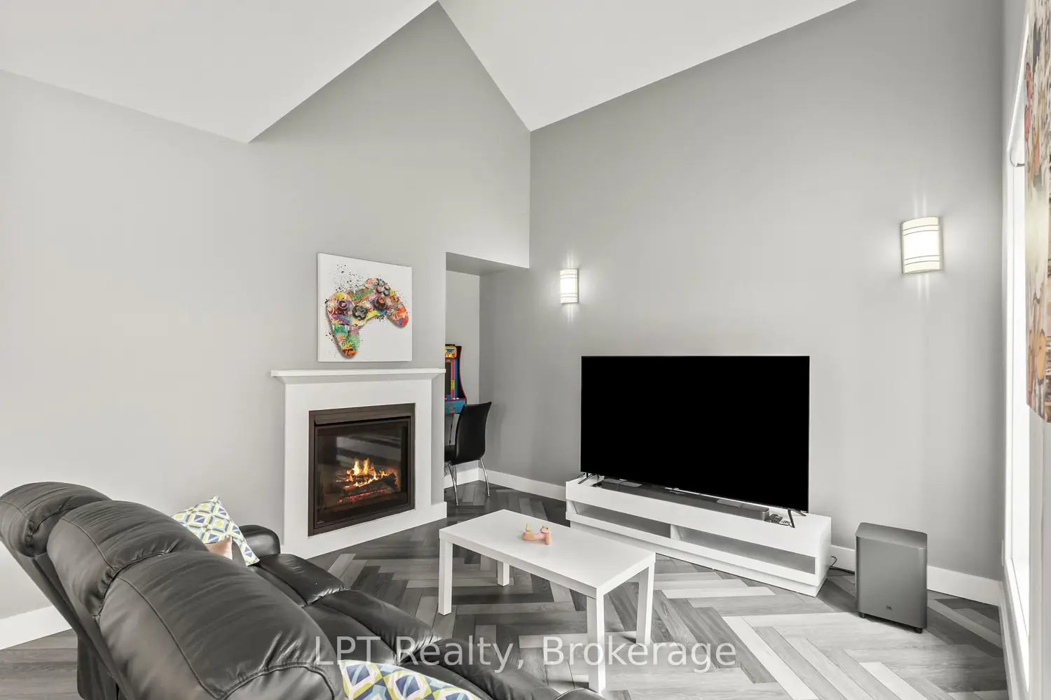 111 Bayview Avenue photo 5