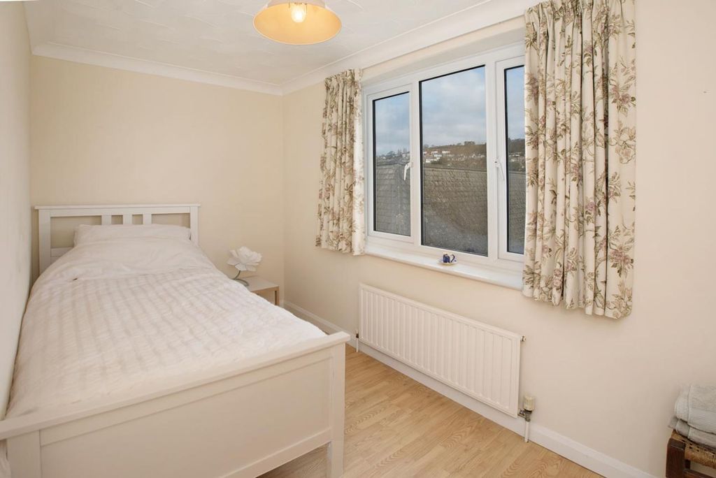 Additional image 9 of 3 bed flat for salePlantation Terrace, Dawlish EX7