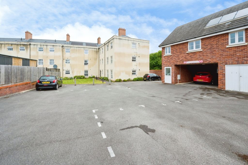 Additional image 12 of 2 bed flat for saleWeston Way, Eastleigh SO50