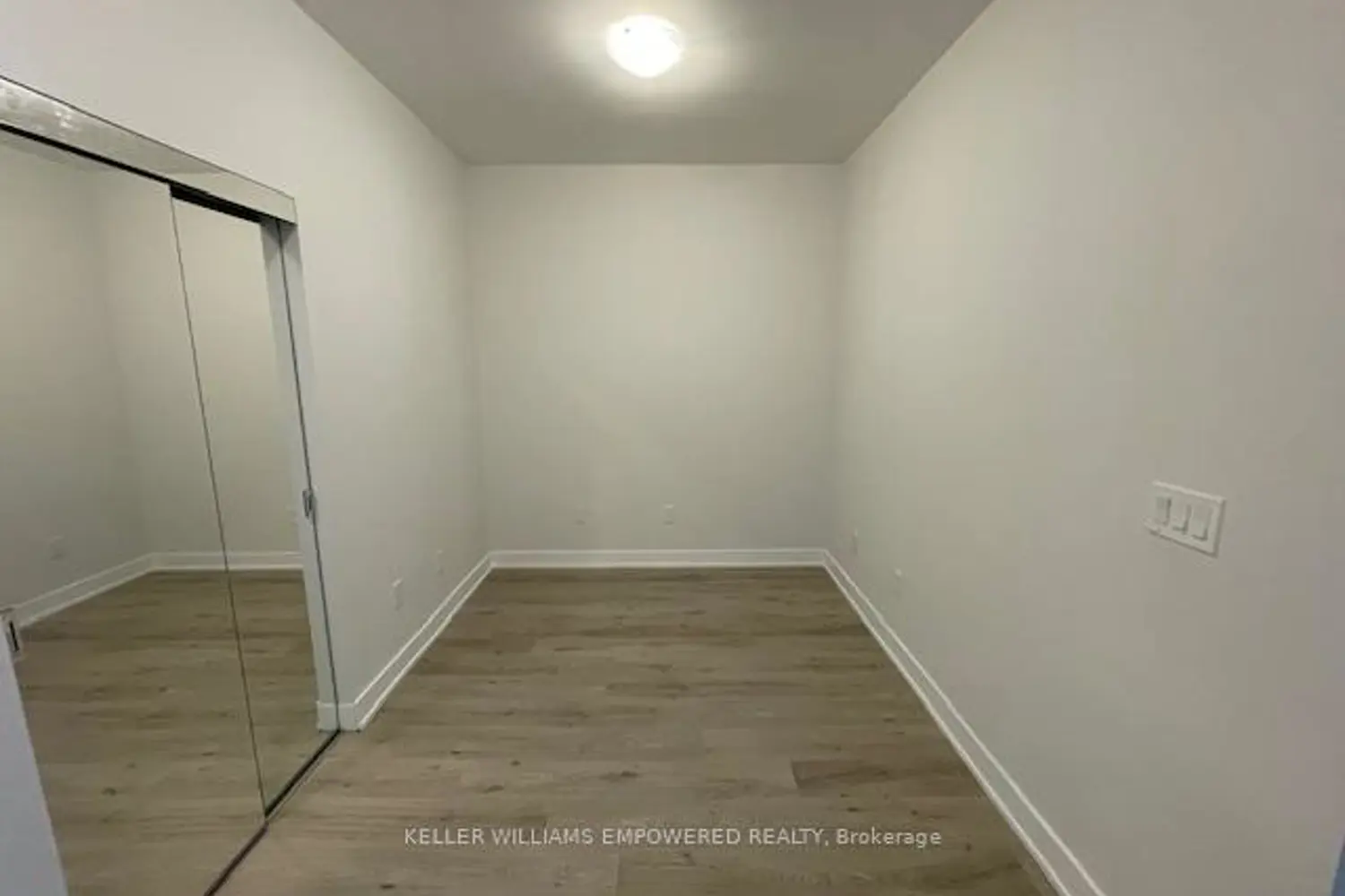 430 Square One Drive 1505 photo 2