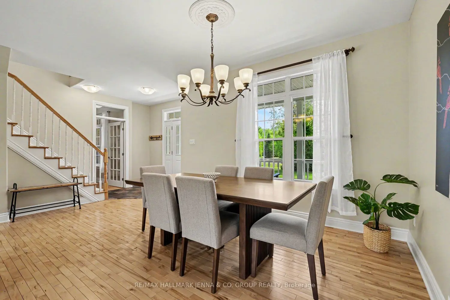 36 Kimberly Avenue photo 4