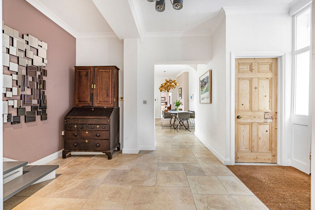 Additional image 14 of 5 bed semi-detached house for saleBarley Mow Road, Englefield Green, Egham, Surrey TW20