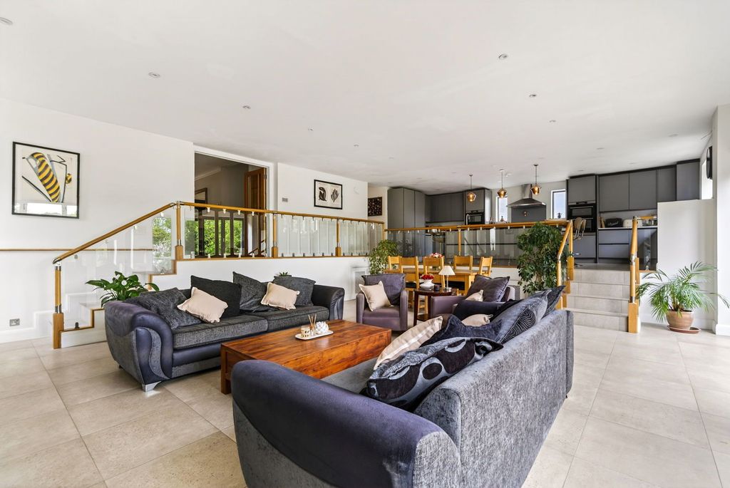 Additional image 14 of 6 bed detached house for saleWalkfield Drive, Epsom KT18