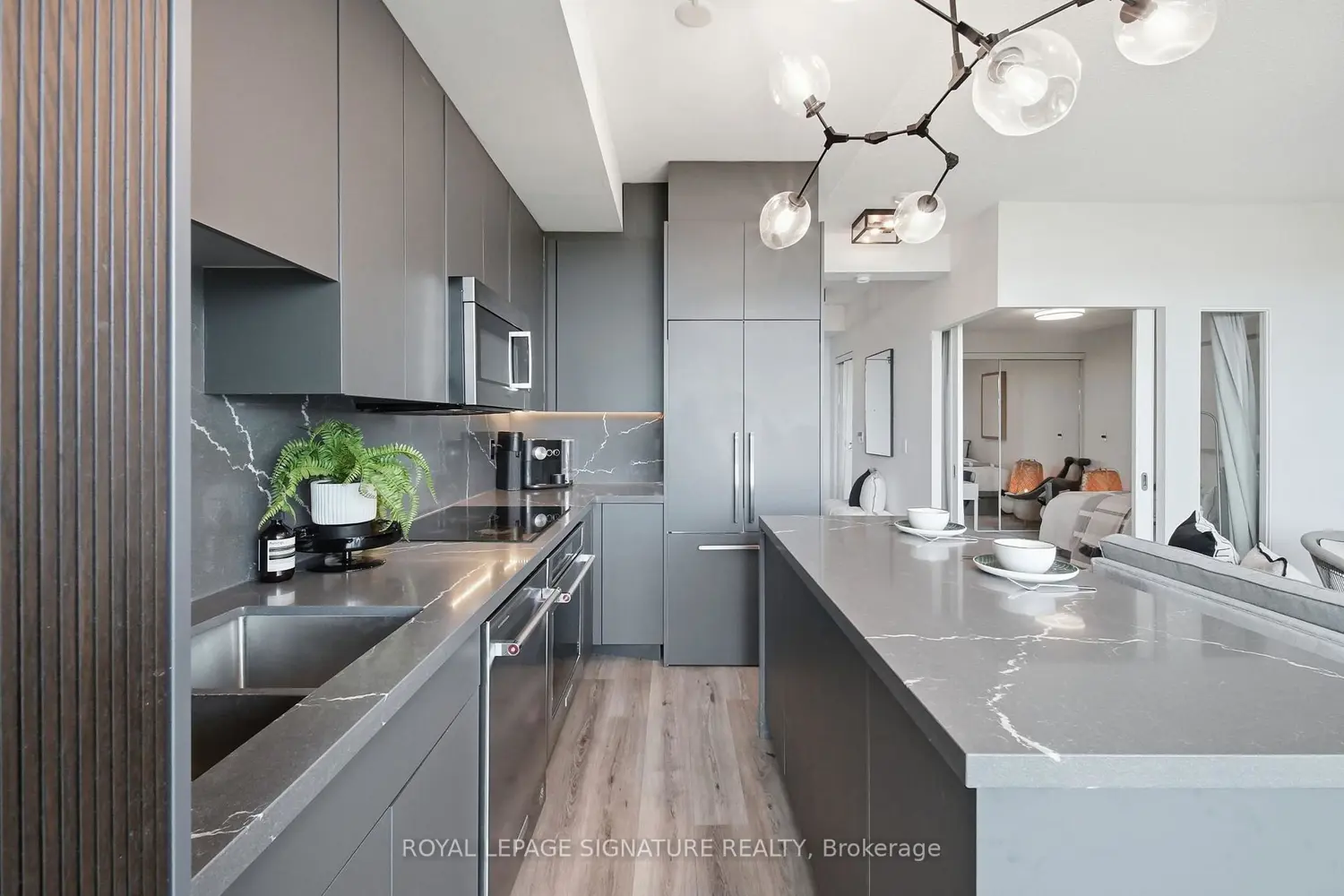 Additional image 8 of 215 Fort York Boulevard 705