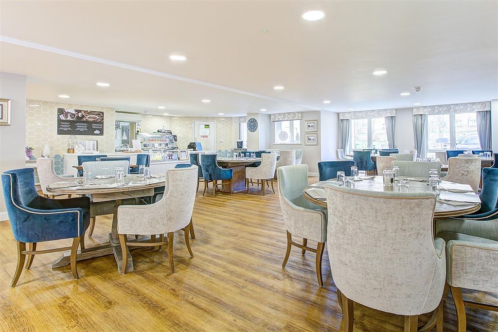 1 bed flat for saleRoslyn Court, Lisle Lane, Ely CB7